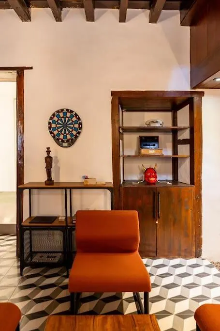 בית נופש Eden Rentals La Laguna Heritage Residence